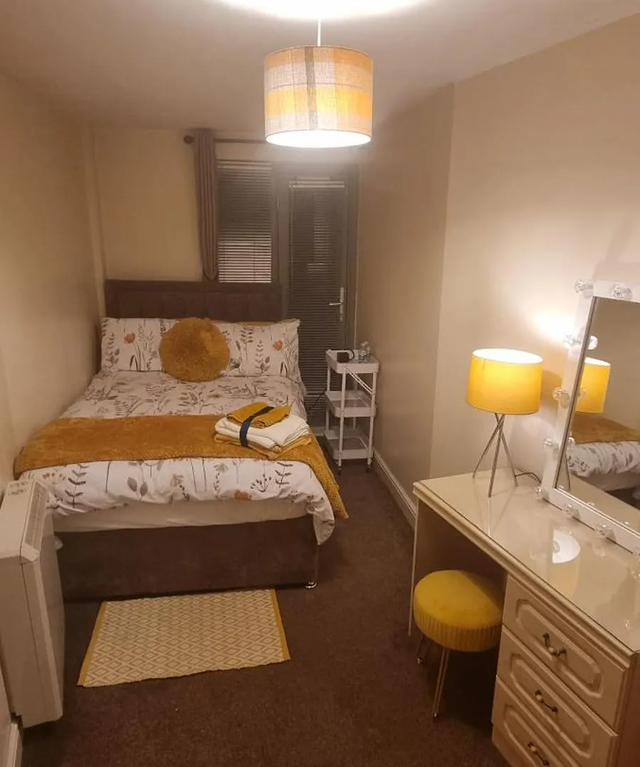 Spacious Duplex 2 Bed Apartment Central Location By Canal - Chester Uk