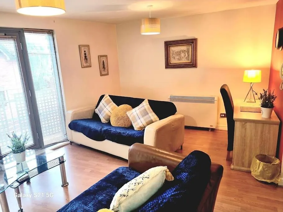Spacious Duplex 2 Bed Apartment Central Location By Canal - Chester Uk