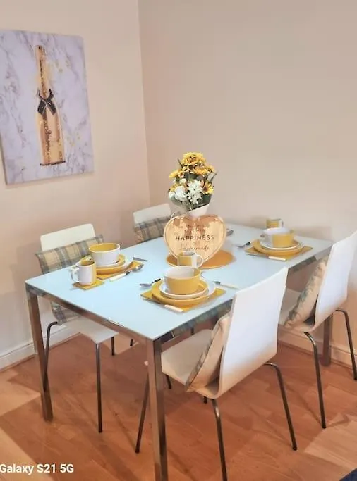 Spacious Duplex 2 Bed Apartment Central Location By Canal - Chester Uk